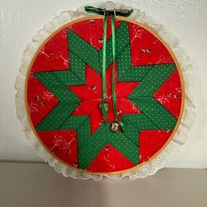 Christmas Quilt Star Hoop (7" red & green)